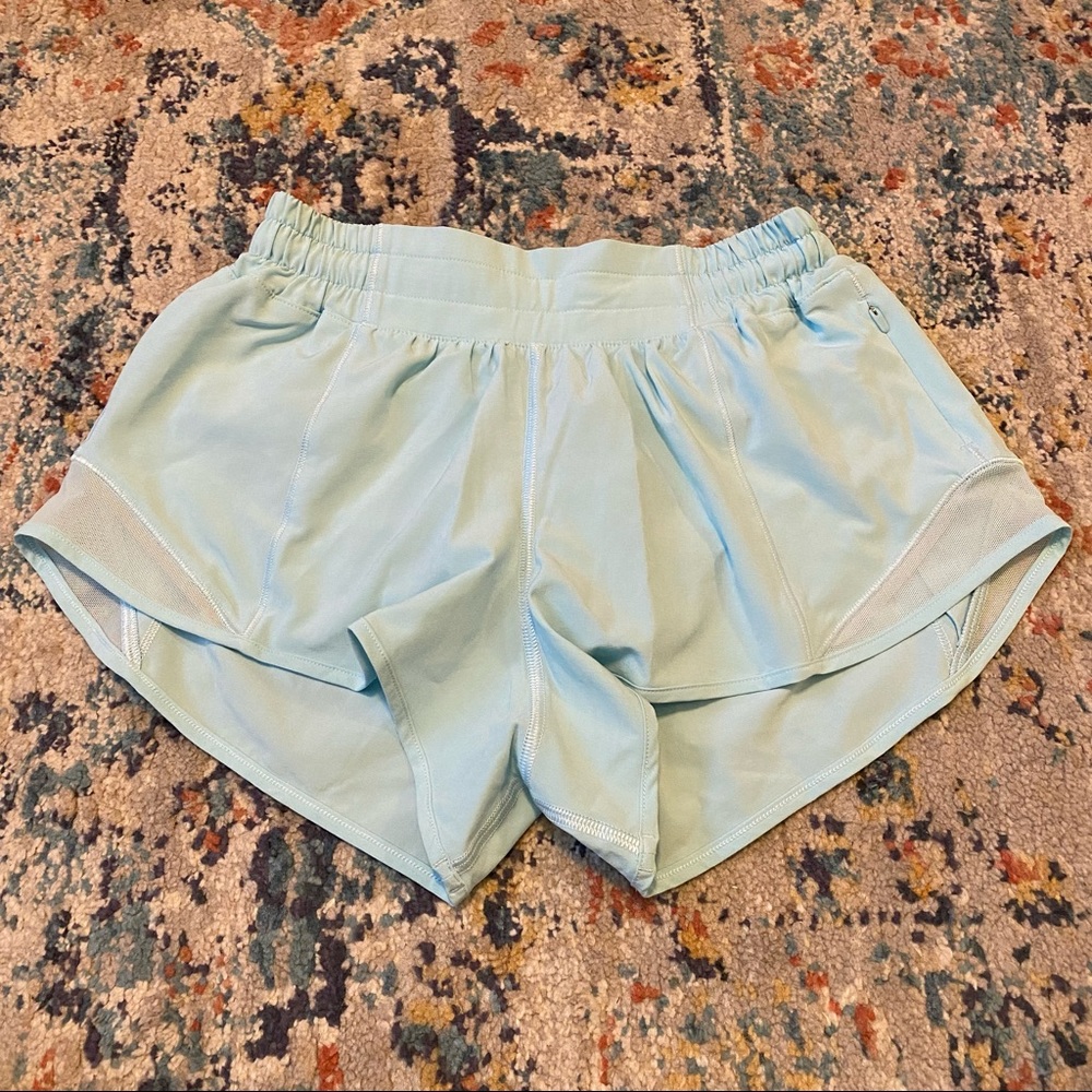 lululemon Hotty Hot Shorts • Size 4 • NWOT